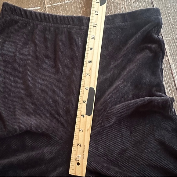 L.I.A. Black Corduroy Inspired Stretch Pull-on Flare Pants Women’s Size Large - Picture 6 of 8